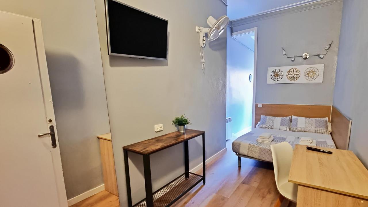 ברצלונה Paraiso Hostel מראה חיצוני תמונה